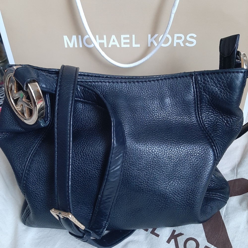 Michael kors crossbody bag💕